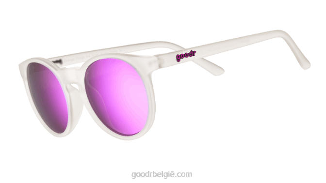 Goodr er zijn vreemde dingen aan de gang bij de cirkel gs 422693